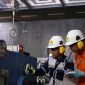 Petugas PLN melakukan pekerjaan pemeliharaan infrastruktur ketenagalistrikan sebagai bagian dari upaya mempercepat pemulihan dan menjaga keandalan sistem kelistrikan Sulawesi Bagian Selatan (Sulbagsel).